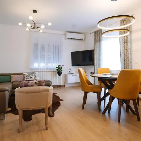 アパート Nika Surčin