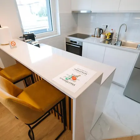 アパート Nika Surčin