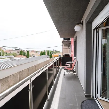 Nika アパート Surčin